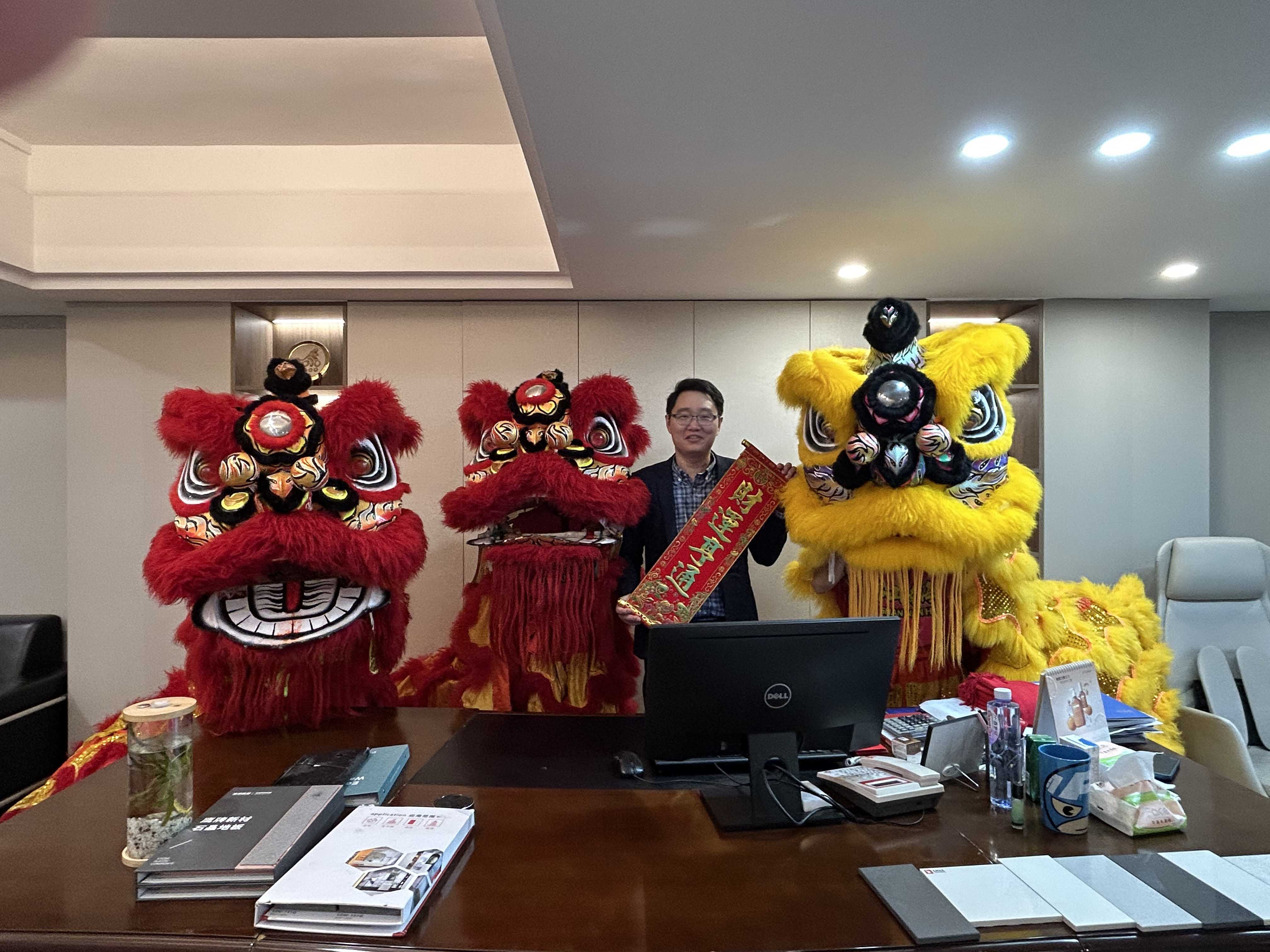 1772354905333960.jpg 何高展.jpg